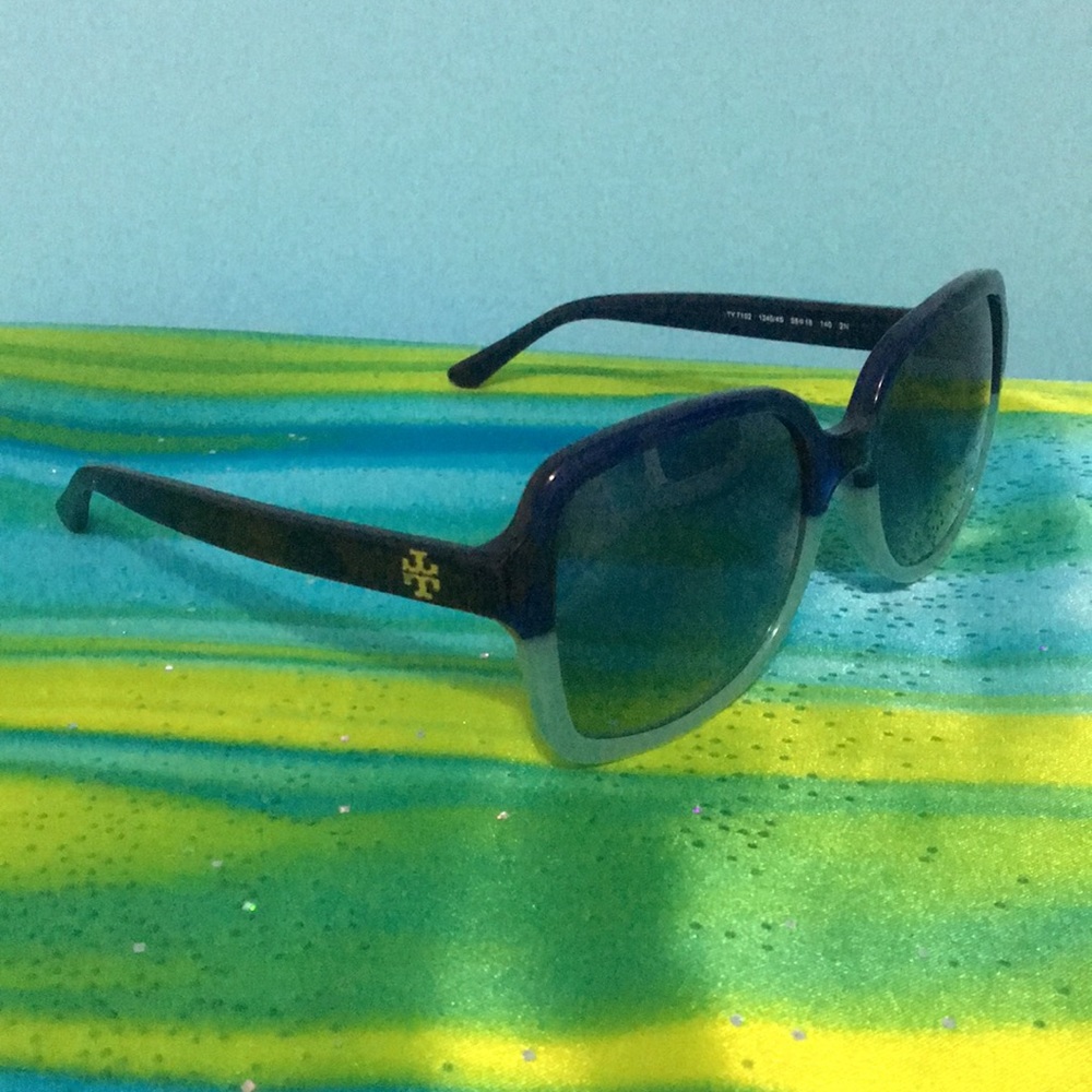 Tory Burch Sunglasses (Like new!)